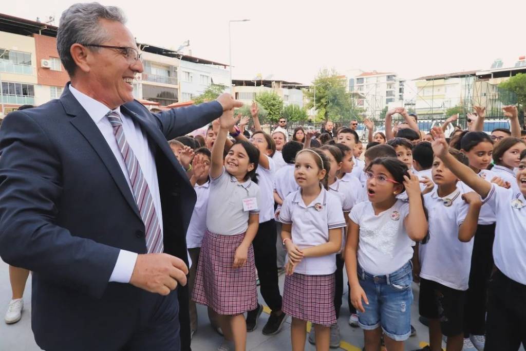 Nazilli Belediyesi İlköğretim Haftası'nı Coşkuyla Kutladı